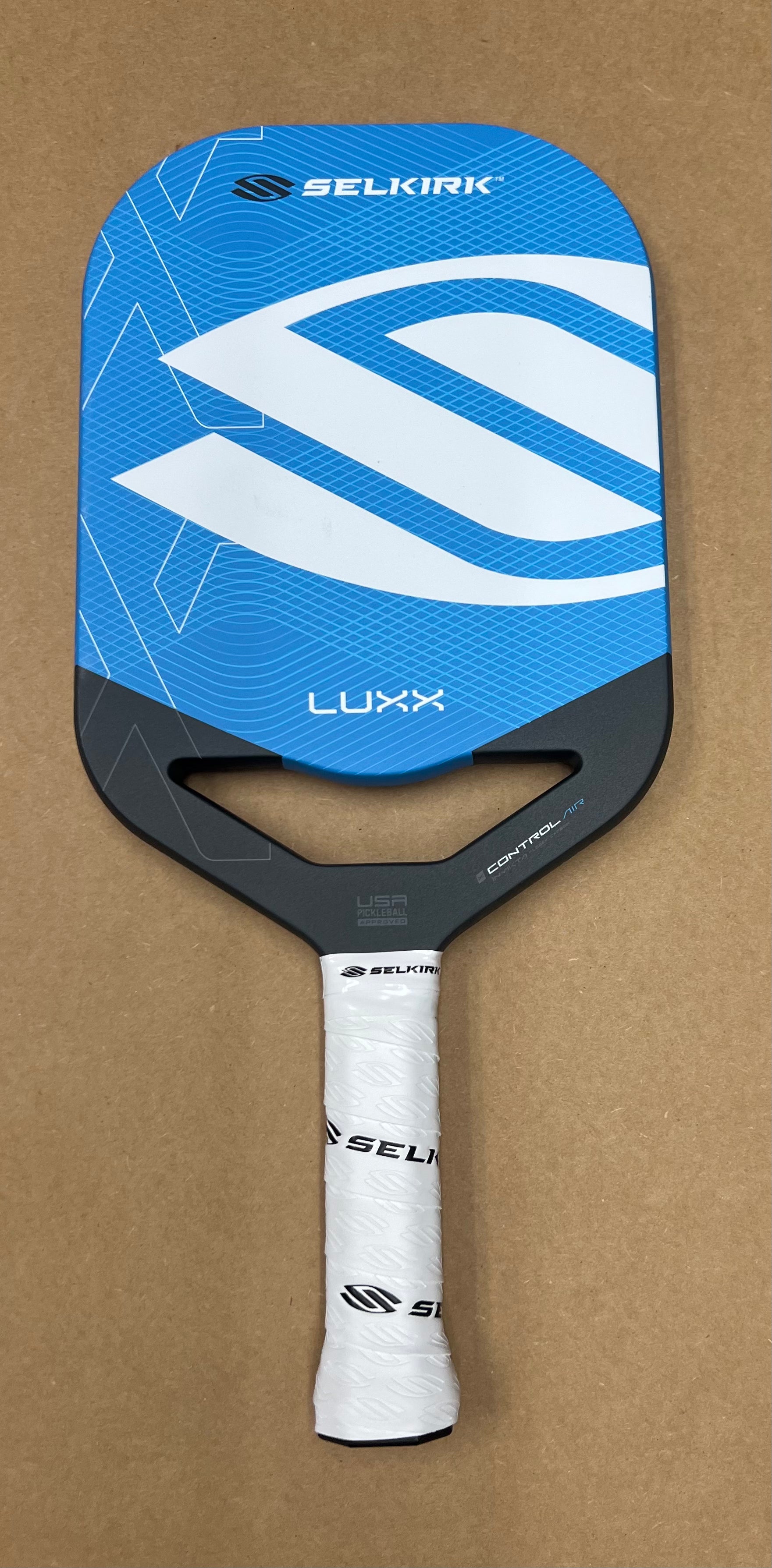 Used - Selkirk Luxx Control Air InfiniGrit - Invikta (new, has demo stamp)