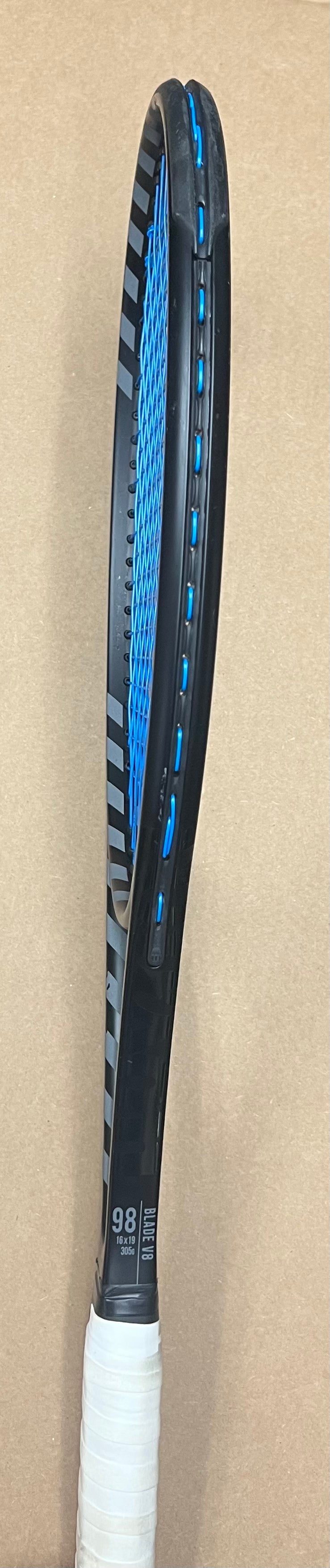 Used - Wilson Blade 98 16x19 v8 (night session edition)(4 1/4")