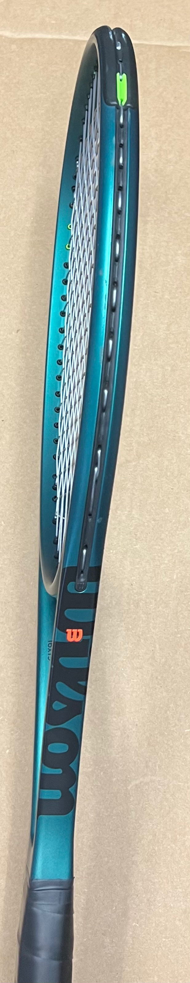 Used - Wilson Blade 98 16x19 v9 (4 1/8")