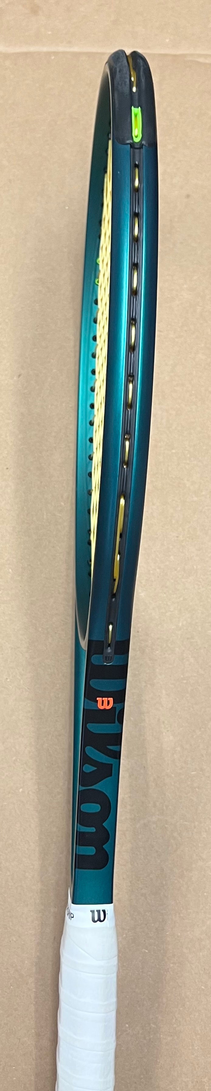 Used - Wilson Blade 100 16x19 v9 (4 1/4")