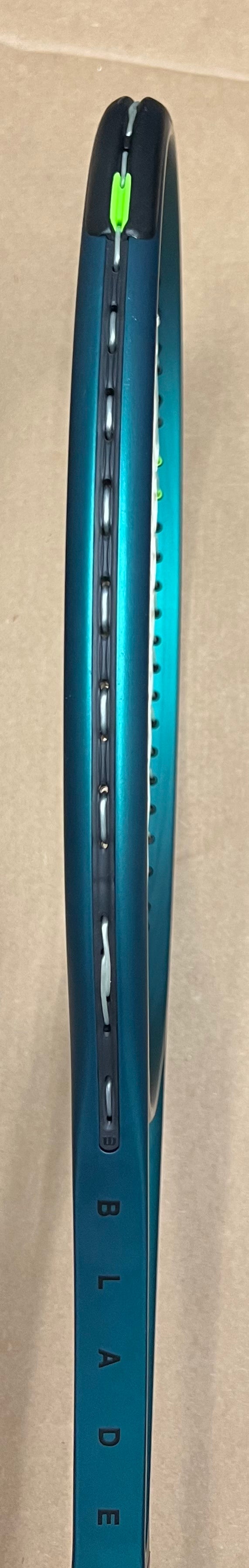 Used - Wilson Blade 100 16x19 v9 (4 1/8")